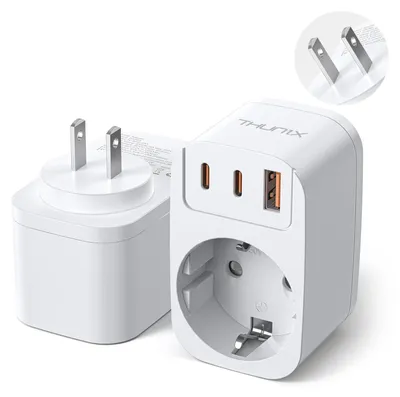 Produktbild von Reiseadapter EU nach Japan, 2 Stück. Adapter für Steckdosen in Japan und Deutschland mit 3 USB-Anschlüssen (2 Typ C)
