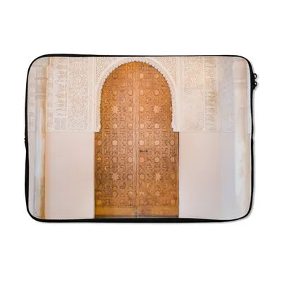 Produktbild von MuchoWow® Laptop Hülle 13 Zoll Architektur - Tür - Holz - Stein Laptoptasche - Laptophülle - Sleeve - Rundumschutz