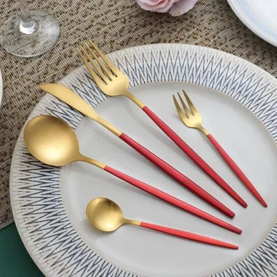 Produktbild von Famanu Besteckset 30-teilig - Spiegelpoliertes Edelstahl, Spülmaschinenfest