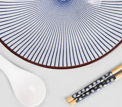 Produktbild von HOMLA SALADO gestreiftes Ramen-Set mit braunem Rand 21 cm