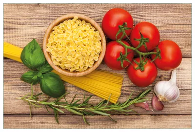 Produktbild von Wallario Küchenrückwand aus Glas, Größe: 90 x 60 cm, Motiv: Spaghetti mit Tomaten, Knoblauch und Basilikum | Spritzschutz | abwischbar | pflegeleicht | in