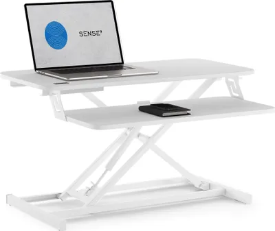 Immagine prodotto di SENSE7 Convertitore da scrivania bianco - Supporto da scrivania ergonomico regolabile in altezza - Postazione di lavoro seduto-in piedi 81x40 cm - Scrivania in piedi da ufficio - Supporto per monitor fino a 13 kg