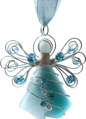 Produktbild von Handgefertigter Engel aus Treibglas – Küstenweihnachtsschmuck aus Treibglas, drahtumwickelter Engel als Erinnerungsstück, Weihnachtsbaumschmuck für die Festtage