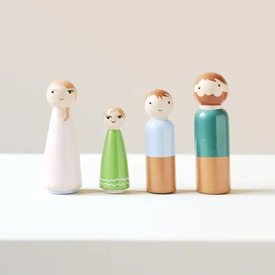 Produktbild von Petite Amélie Puppen für Puppenhaus «Ma Petite Famille Amaranthe»
