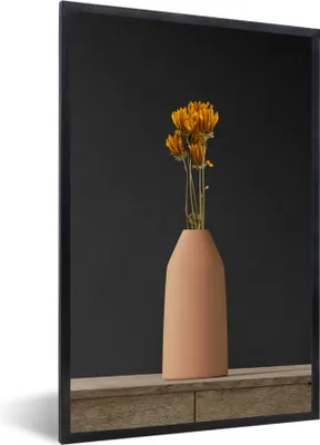 Produktbild von MuchoWow® Gerahmtes Poster Blumen - Orange - Stillleben 60x90 cm - Poster mit Schwarzem Bilderrahmen Wandposter Rahmen Foto Bilder - Kunst