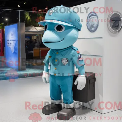 Produktbild von Cyan REDBROKOLY American Football Helm Maskottchen Kostüm Charakter bekleidet mit einem Cargo-Shorts und Hut-Pins