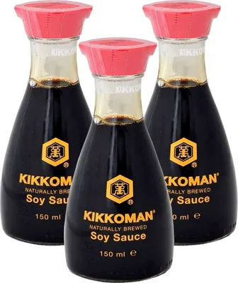 Produktbild von 3er-Pack KIKKOMAN Sojasauce (3x 150ml) | dekorative Tischflasche | Dispenser Sojasoße