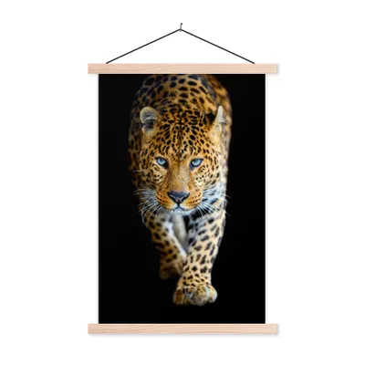 Produktbild von MuchoWow® Textilposter Leopard - Tiere - Porträt - Wildtiere - Schwarz 40x60 cm mit holzfarbenen Rahmen - Poster