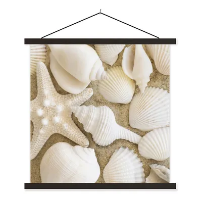 Produktbild von MuchoWow® Textilposter Muschel - Strand - Weiß 90x90 cm mit schwarzem Rahmen - Magnetisches