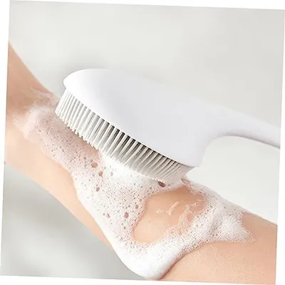 Produktbild von Elektrische Badebürste für Erwachsene mit langem Griff, Silikonbürste zur Rückenreinigung in Weiß für Badewanne und Dusche