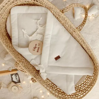Produktbild von Muminky | Baby Einschlagdecke - 75x75 cm - Creme - Musselin-Baumwolle - Weich, Atmungsaktiv, Sicher