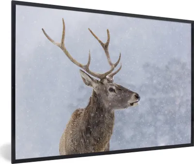 Produktbild von MuchoWow® MuchoWow® Gerahmtes Poster Schnee - Hirsche - Winter 90x60 cm - Poster mit zchwarzem Bilderrahmen - Fotorahmen - Foto-Plakat