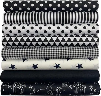 Produktbild von Famanu Patchworkstoffset für Quilten und Nähen - 50 x 50 cm - 8 Stück - Schwarz