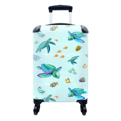 Produktbild von MuchoWow® Koffer Handgepäck Trolley Rollkoffer Kleine Reisekoffer mit 4 Rollen - Regenbogen - Schildkröte - Fisch - Wasser - Muster - Cabin Size < 55x40x23 cm & 55x40x20 cm - Fotokoffer - Kabinenkoffer - Boardgepäck - Reise-Box - Reisekoffer - Reisegepäck - Koffer mit Bild - Trolley für Kinder