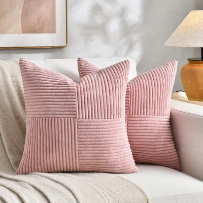 Produktbild von Set mit 2 hellgrauen Cord-Kissenbezügen (60 x 60 cm). Weiche, moderne Dekokissenbezüge für Sofa, Schlafzimmer, Wohnzimmer und Bett.