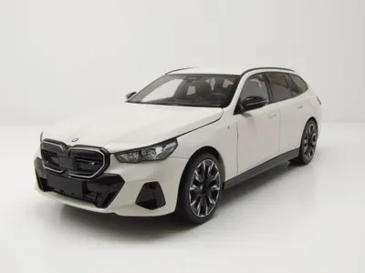 Zdjęcie produktu dla Minichamps 110023601 BMW i5 M60 Touring Kombi 2024, biały metalik, skala 1:18