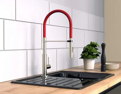 Imagen del producto de Grifo de cocina de un solo mando con caño flexible, giratorio 360 grados, en cromo/.