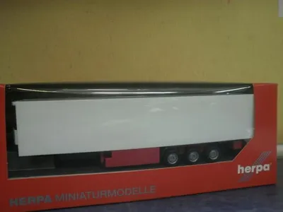 Obrázok produktu pre Herpa 1/87 076746-002 Chladiaci náves Krone, Krone Celsin –