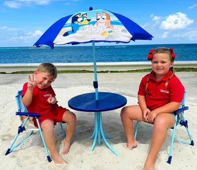 Productafbeelding van Buiten- en binnenmeubelsset voor kinderen - tafel, 2 stoelen en parasol - de perfecte kindermeubels voor terras, strand en tuin
