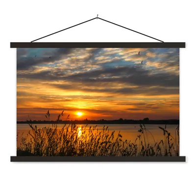 Produktbild von MuchoWow® Textilposter Sonnenuntergang - Meer - Horizont - Himmel - Pflanzen 120x80 cm mit schwarzem Rahmen - Wanddeko