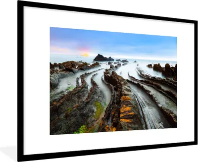 Produktbild von MuchoWow® Gerahmtes Poster Nebel - Felsen - Wasser - Natur 90x60 cm - Poster mit Schwarzem Bilderrahmen Wandposter Rahmen Foto Bilder - Wanddekoration - Fotos