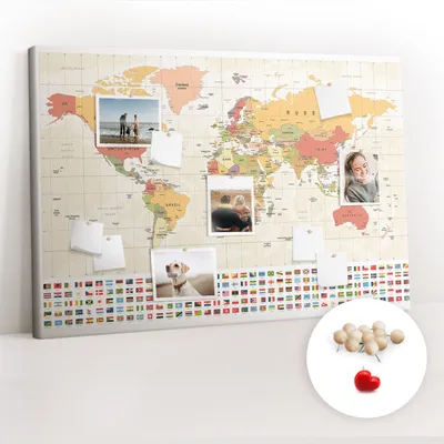 Obrázek produktu pro Korková nástěnka s kolíčky - Tabule s kolíky pro fotografie a poznámky - 120x80 cm - Připínáčky dřevěné 100 kusů - Design mapy světa
