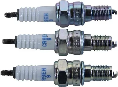 Image de Bougie d'allumage NGK CR9EH-9, 7502, 3 pièces