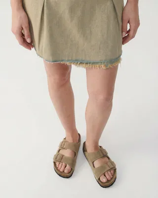 Produktbild von VENEZIA Damen Pantoletten Leder Sandalen Zehentrenner - Grüne Wildleder-Flip-Flops für Damen aus Echtleder Velours Grün Größe 37, KI-generiertes Bild