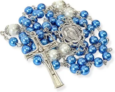 Produktbild von Gebetsschnur Rosenkranz Weiss Perlmutt mit Kreuz und Medaille für Katholiken und Christen
