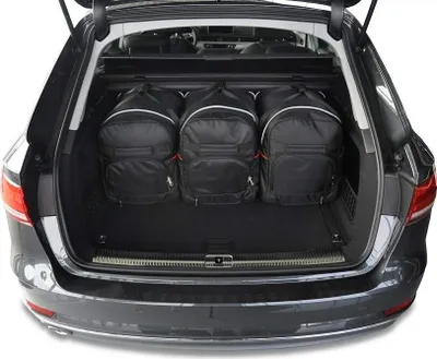 Obrázek produktu pro Sada cestovních tašek Audi A4 2016- (combi)
