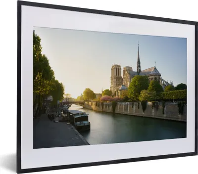 Produktbild von MuchoWow® MuchoWow® Gerahmtes Poster Die Notre-Dame in Paris bei Sonnenuntergang 40x30 cm - Poster mit zchwarzem Bilderrahmen - Bilderrahmen - Poster im Rahmen