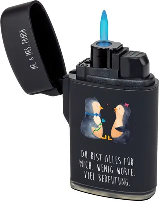 Produktbild von Mr. & Mrs. Panda sturmfeuerzeug Pinguin Pärchen - Schwarz - Geschenk, zigarettenanzünder, Liebe, Feuerzeuge, Gasfeuerzeug, Hochzeit, anzünder, Feuerzeug, Hochzeitstag