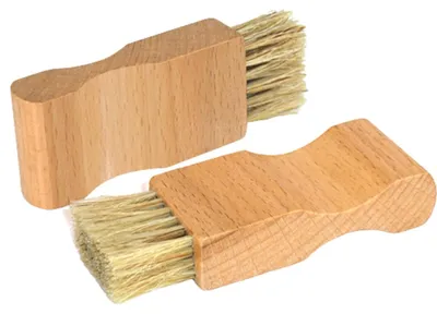 Produktbild von Set mit 2 Holz-Schuhputzbürsten für die Schuhpflege