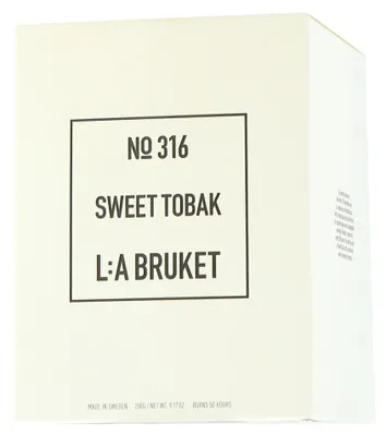 Zdjęcie produktu dla L:A BRUKET Home Fragrance 316 Świeca zapachowa Sweet Tobak (260 g)