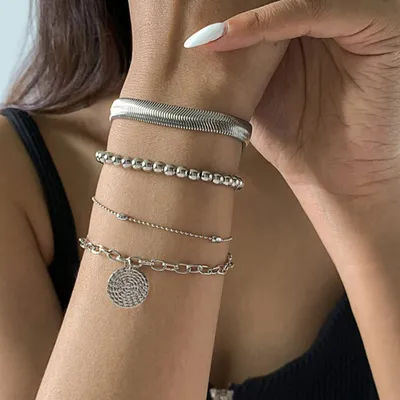 Produktbild von Armband-Set mit Münzanhänger, Silber, Quaste Armband, mit Boho Perlen Armreifen Modeschmuck für Damen und Mädchen (4 Stück)