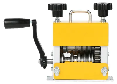 Immagine prodotto di Scalzatrice per cavi, funzionamento manuale e automatico, sei canali di calibro, giallo