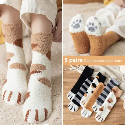 Produktbild von 5 Paar Damensocken, dickes Korallenvlies, Cartoon-Katzenpfotenform, farblich passende Mittelrohrsocken, elastisch, rutschfest, warm, für den täglichen Gebrauch zu Hause