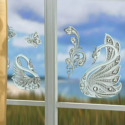 Produktbild von GKA wunderschönes 4-teiliges Fensterbilder Set Schwäne Schmetterling Blume 3D Optik mit Glanz Glitzersteinchen selbstklebend Fensterbild Schwan