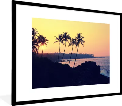 Produktbild von MuchoWow® Gerahmtes Poster Meer - Palme - Abend - Landschaft 80x60 cm - Poster mit Schwarzem Bilderrahmen Wandposter Rahmen Foto Bilder - Schlafzimmer-Dekorationen - Fotoposter