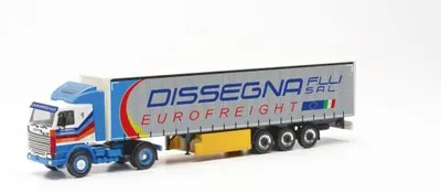 Produktbild von Herpa 316729 - 1:87 Scania 142 Gardinenplanen-Sattelzug "Dissegna"