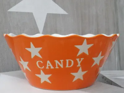 Produktbild von Krasilnikoff CANDY Schale ORANGE mit weißen Sternen Keramik Schüssel