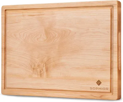 Obrázek produktu pro Krájecí prkénko, rozměry 35x25x2,5 cm, vyrobené z javorového dřeva, s žlábkem pro odvod šťávy a s úchytkami, vhodné do kuchyně