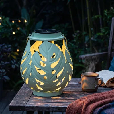 Productafbeelding van Elblight.de LED zonne-lantaarn voor buiten – tuinvier met COB LED, schemersensor en Monstera-bladmotief