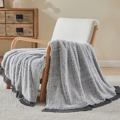 Productafbeelding van Sherpa deken met franjes, 150x200 cm, grijs, bohemien stijl