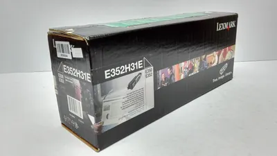 A product box for a Lexmark toner cartridge.