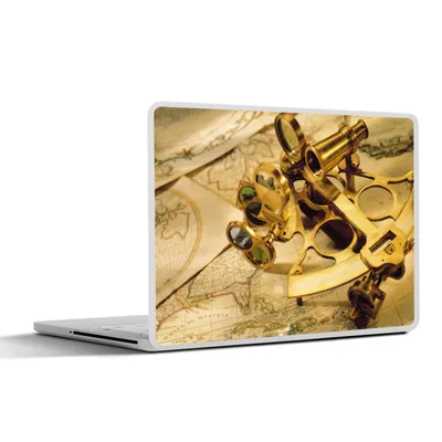 Produktbild von MuchoWow® Laptop Aufkleber Sticker Cover Ein Sextant zum Navigieren auf Weltkarten 31x22.5 cm - Laptop-Deko