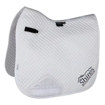 Productafbeelding van Shires - Dressuurdekken "ARMA", logo ER1584 (17 cm - 18 cm) (wit)