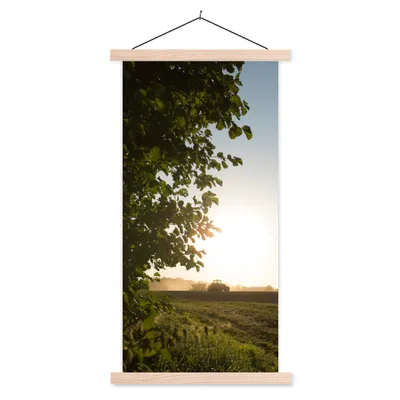 Produktbild von MuchoWow® Textilposter Traktor - Bauernhof - Sonne 60x120 cm mit holzfarbenen Rahmen - Holz