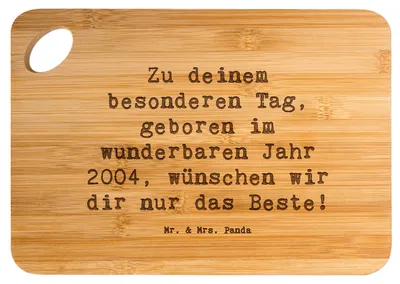 Produktbild von Mr. & Mrs. Panda Schneidebrett Spruch 2004 Geburtstag - Transparent - Geschenk, Happy Birthday, Frühstücksbrettchen, Geburtstagsgeschenk, Geburtsjahr, Frühstücksbrett