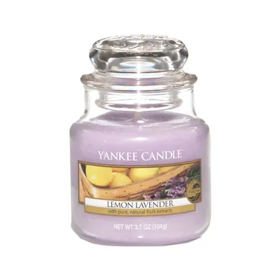Produktbild von Yankee Candle Duftkerze Lemon Lavender, 104g, 8,6cm Höhe, 5,8cm Durchmesser, Paraffinwachs, Zylinder, 25-40h Brenndauer, bleifreier Naturfaserdocht